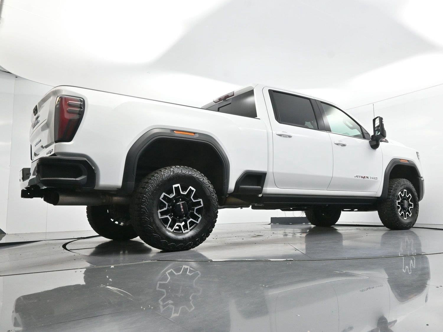 Used 2024 GMC Sierra 2500 AT4X AWD/4WD image 54