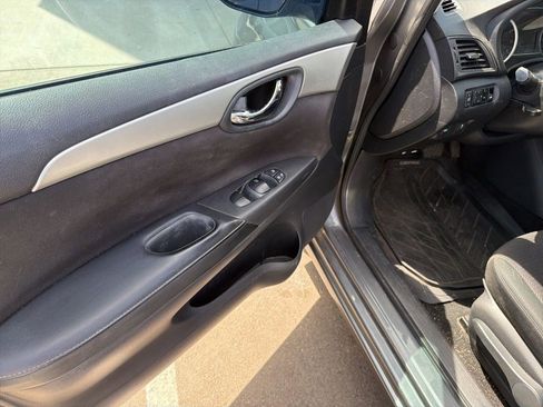 Used 2019 Nissan Sentra S image 6