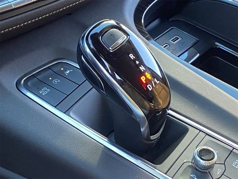 Certified 2023 Cadillac Escalade Premium Luxury image 31