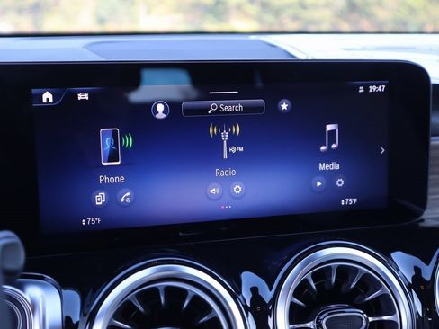 New 2026 Mercedes-Benz GLB 250 4MATIC image 48