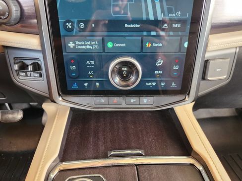 Used 2022 Ford Expedition Platinum AWD/4WD image 19
