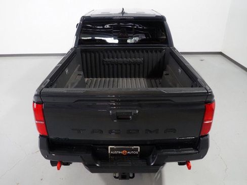 Used 2025 Toyota Tacoma TRD Off-Road image 6