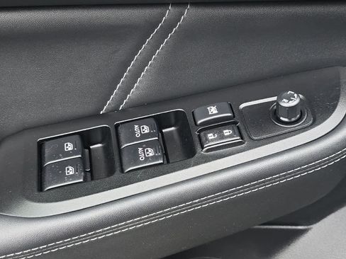 Used 2018 Subaru Outback 2.5i Limited image 15