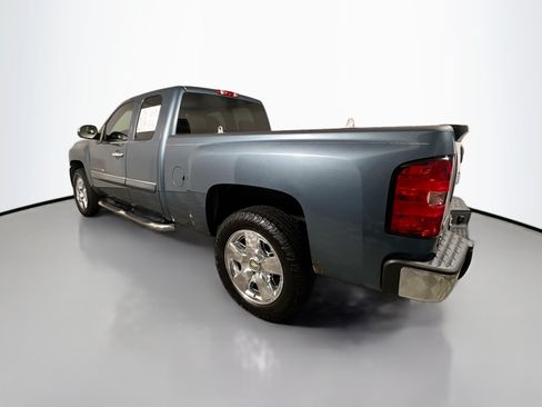 Used 2011 Chevrolet Silverado 1500 LT w/ Florida Edition RWD image 8