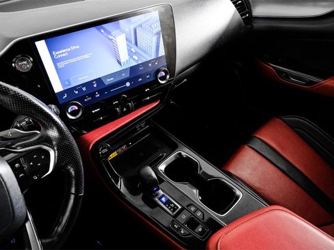 Used 2022 Lexus NX 450h+ F Sport image 23