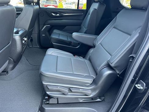 Used 2024 GMC Yukon XL Denali image 31