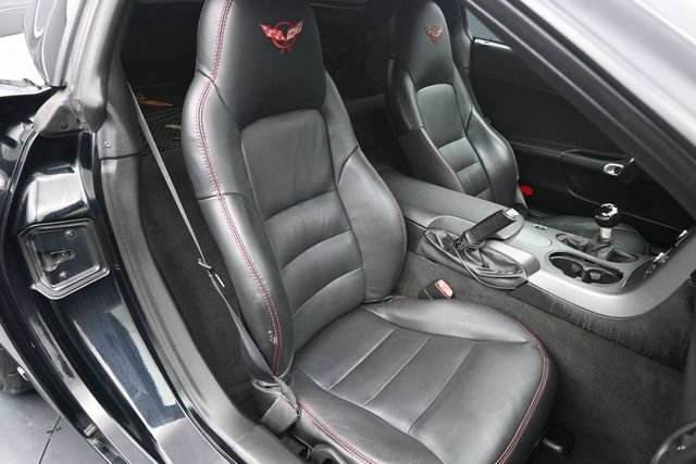 Used 2006 Chevrolet Corvette Coupe RWD image 17