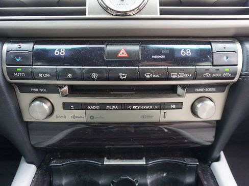 Used 2016 Lexus LS 460 w/ Comfort Package image 11