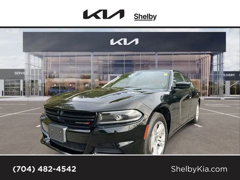 Used 2022 Dodge Charger SXT image 1