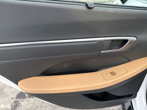 Used 2025 Hyundai Sonata Limited image 18