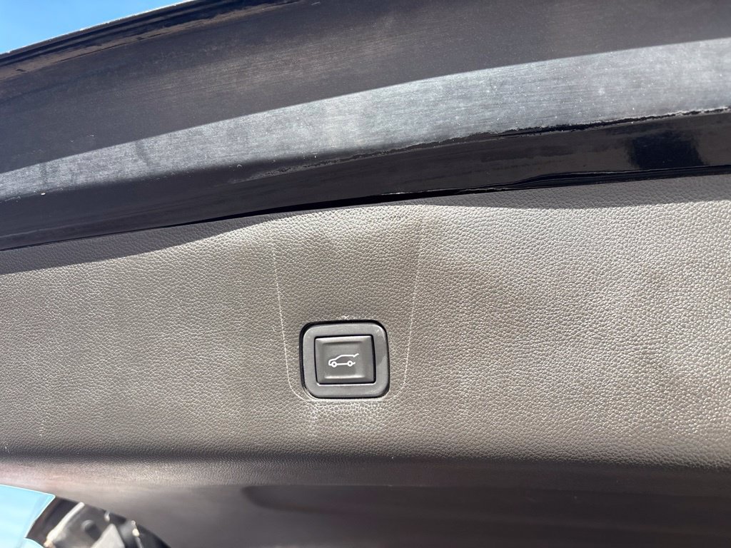 Used 2018 Chevrolet Traverse High Country AWD/4WD image 20