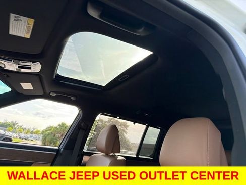 Used 2025 Hyundai Santa Fe Limited FWD image 7