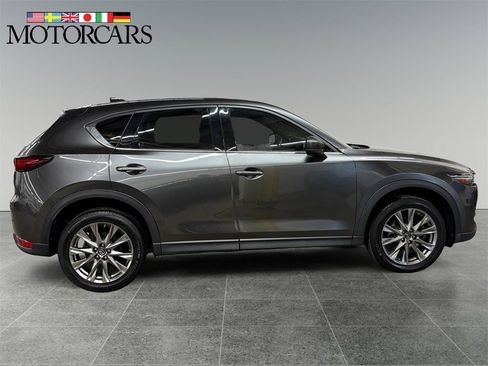 Used 2019 MAZDA CX-5 Signature image 2