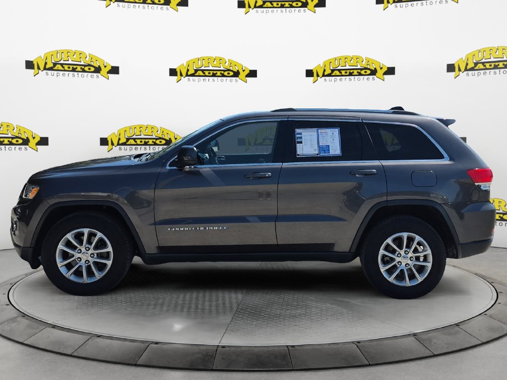 Used 2014 Jeep Grand Cherokee Laredo w/ 18" Wheel & 8.4" Radio Group RWD image 2