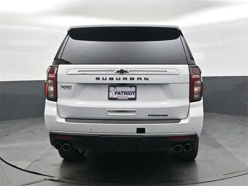 Used 2021 Chevrolet Suburban Premier w/ Premium Package image 5