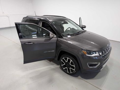 Used 2021 Jeep Compass Limited w/ Elite Exterior Group image 16