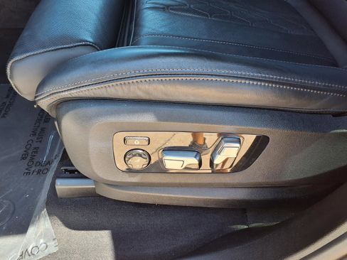 Used 2025 BMW X5 xDrive50e AWD/4WD image 23