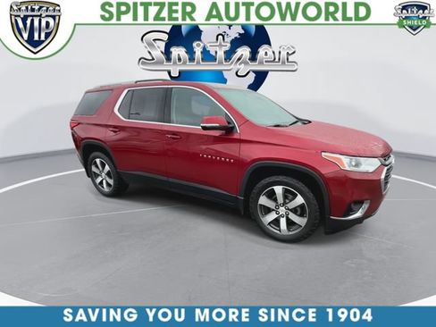 Used 2018 Chevrolet Traverse LT w/ LPO, Floor Liner Package AWD/4WD image 2