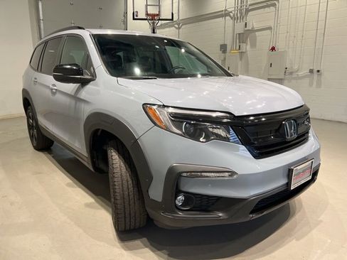 Used 2022 Honda Pilot TrailSport image 3