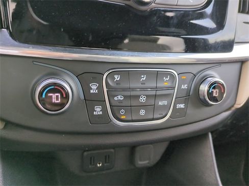 Used 2022 Chevrolet Traverse LS w/ Midnight/Sport Edition image 27