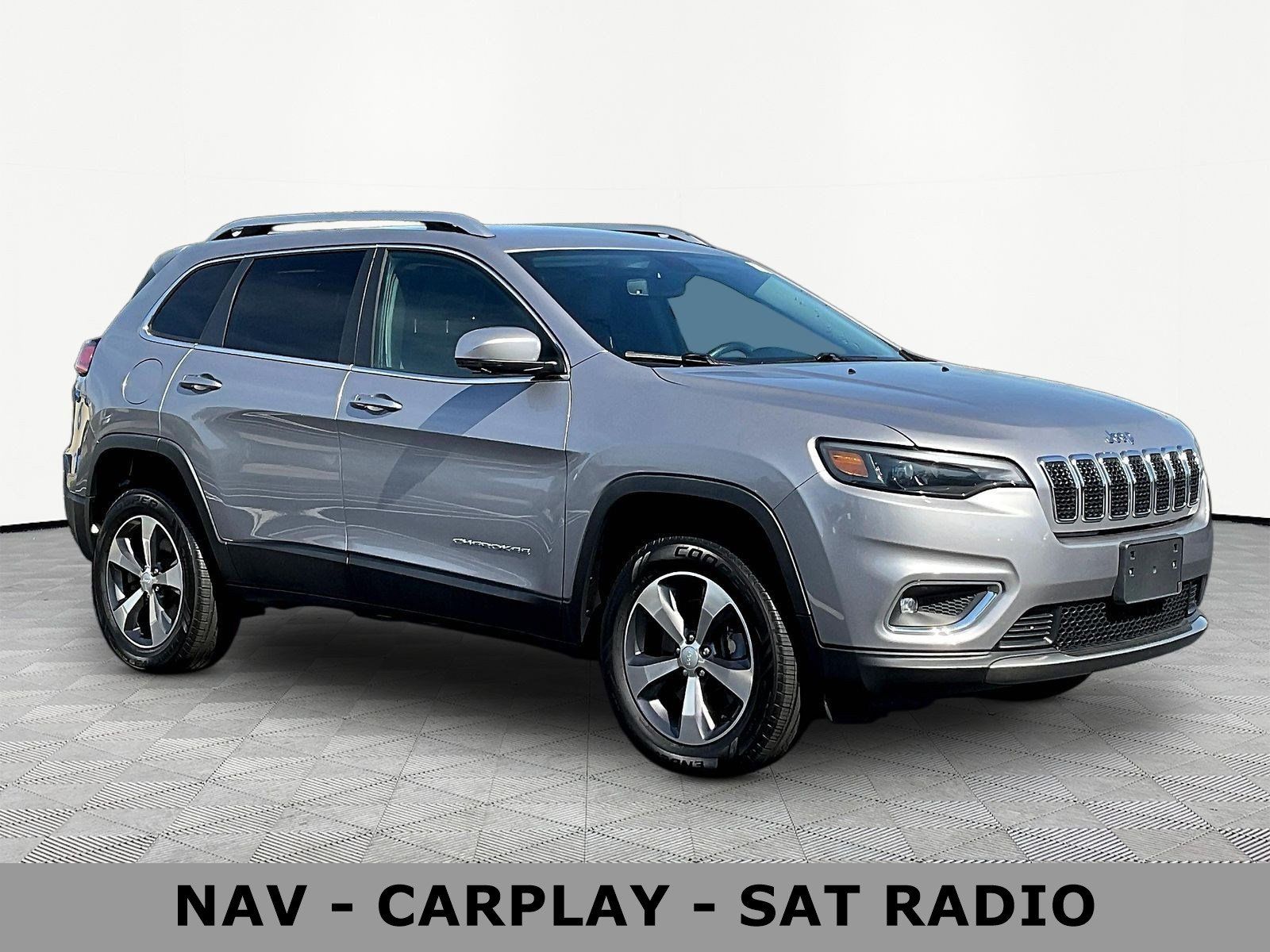 Used 2019 Jeep Cherokee Limited AWD/4WD image 3