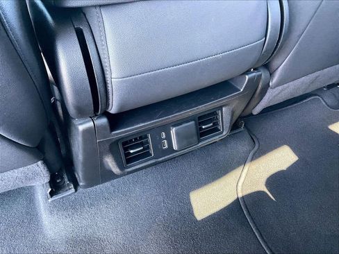 Used 2024 GMC Sierra 1500 SLT image 26