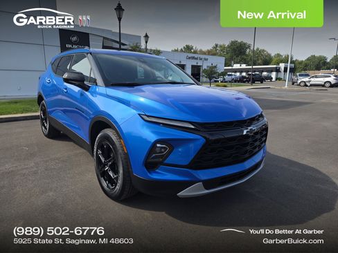Used 2025 Chevrolet Blazer LT w/ Convenience Package AWD/4WD image 1