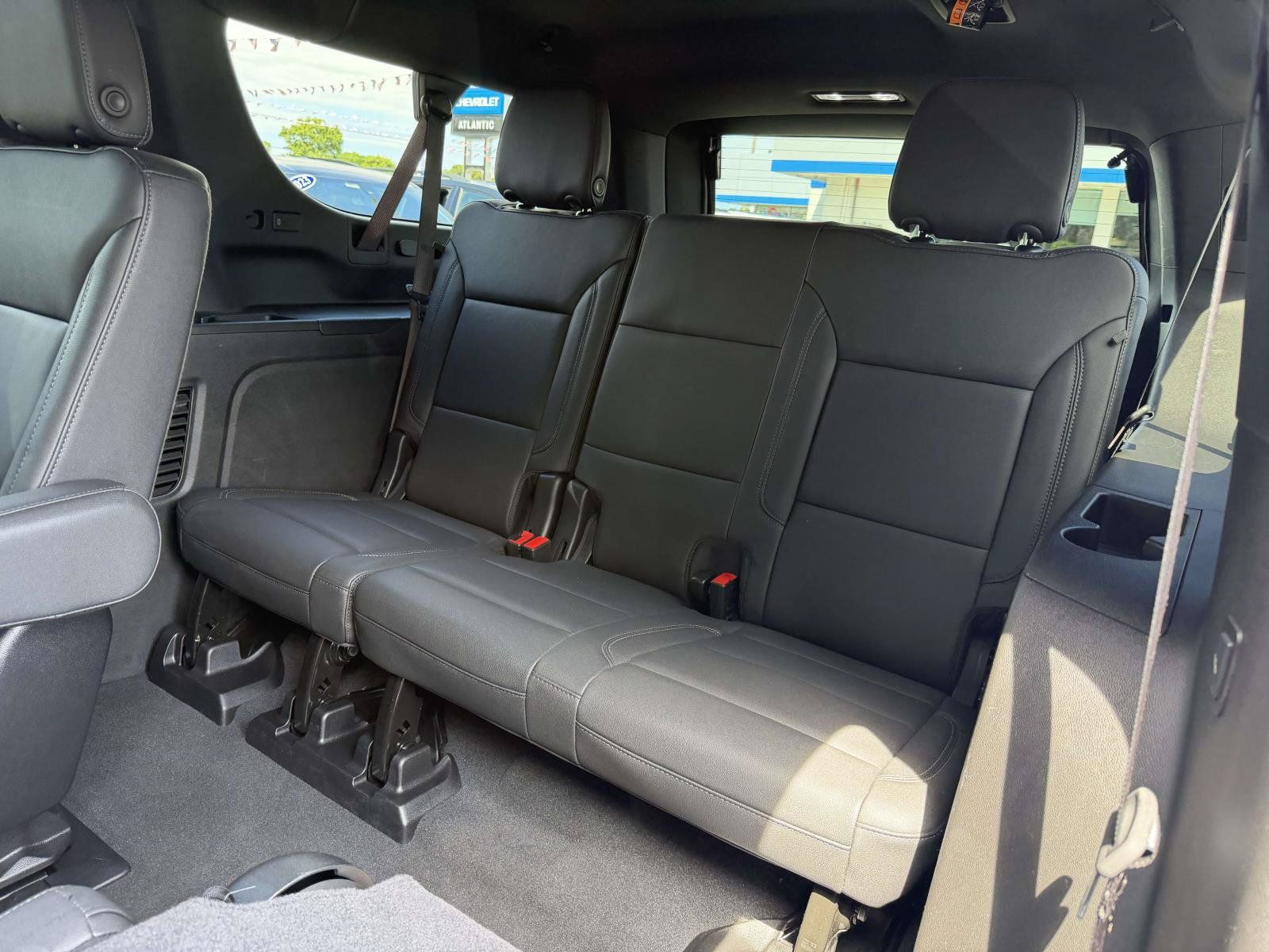 Certified 2026 Chevrolet Suburban LT w/ Comfort Package AWD/4WD image 14