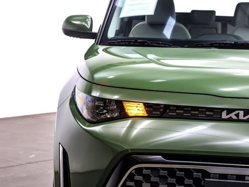 Used 2023 Kia Soul EX image 15