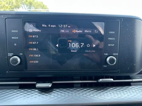 Used 2023 Kia Carnival LX FWD image 15