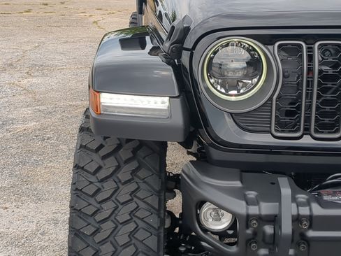 New 2026 Jeep Gladiator Sport AWD/4WD image 9