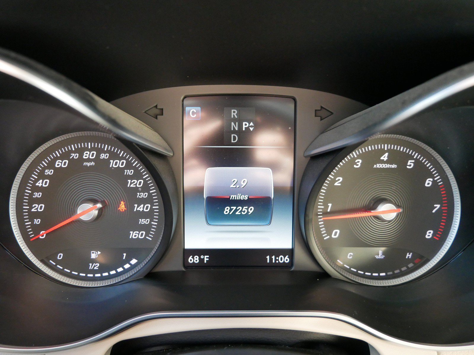 Used 2018 Mercedes-Benz GLC 300 4MATIC image 27