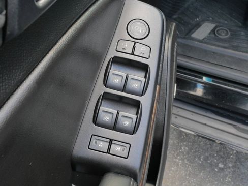 Used 2018 Chevrolet Tahoe LT image 23