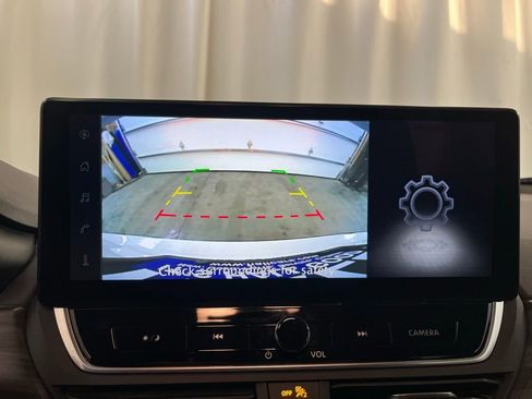 Used 2025 Nissan Altima 2.5 SV w/ SV Special Edition Package image 17