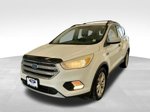 Used 2017 Ford Escape SE AWD/4WD image 1