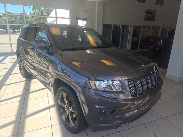 Used 2015 Jeep Grand Cherokee Altitude RWD image 2