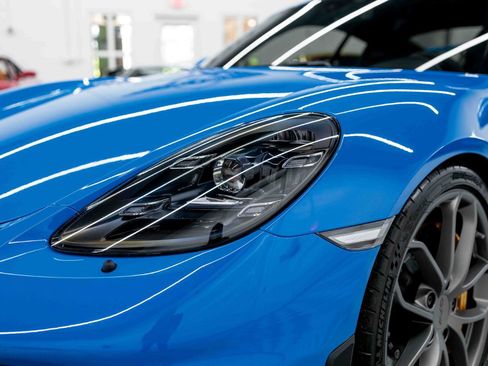 Used 2022 Porsche 718 Cayman GT4 image 14