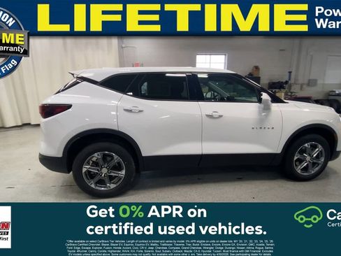 Used 2025 Chevrolet Blazer LT FWD image 9