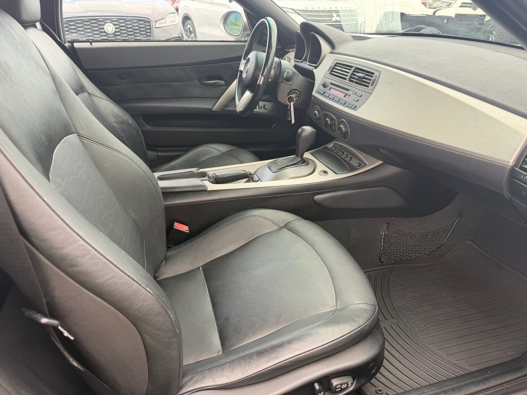 Used 2003 BMW Z4 2.5i RWD image 13