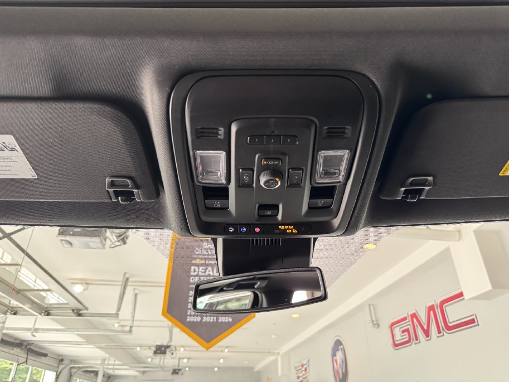 Certified 2023 GMC Yukon XL SLT w/ SLT Luxury Package AWD/4WD image 31