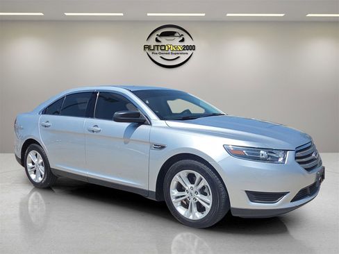 Used 2018 Ford Taurus SE image 1