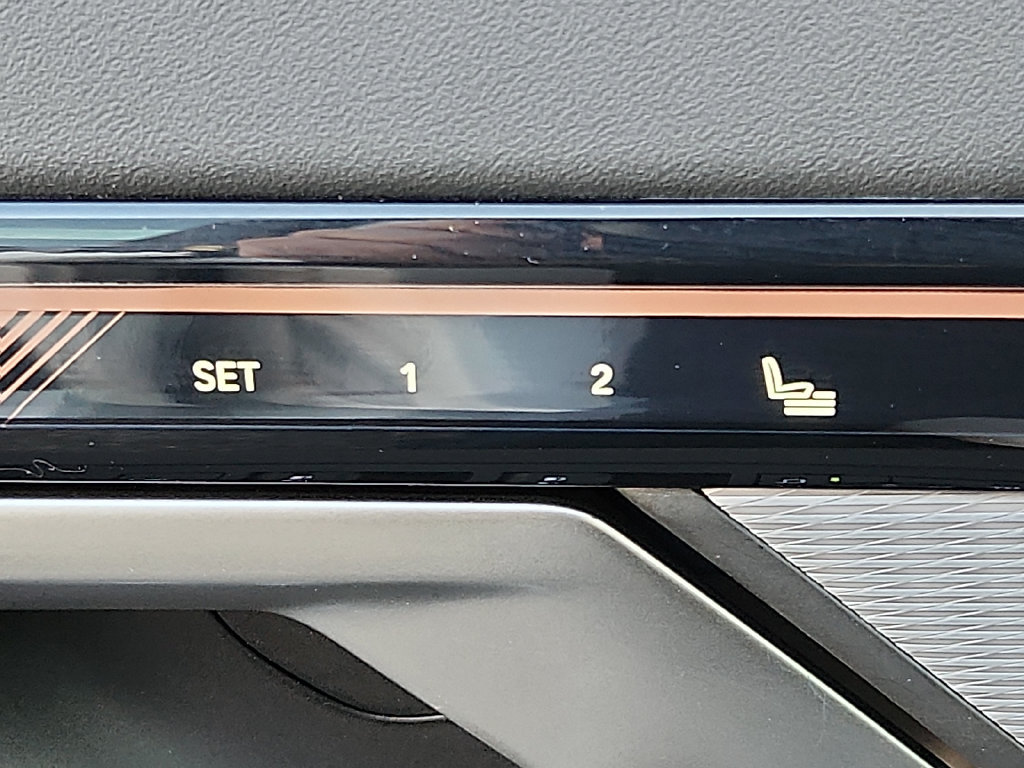 Used 2024 BMW i5 eDrive40i w/ M Sport Package RWD image 27