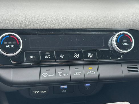 Used 2026 Hyundai Elantra Hybrid FWD image 22
