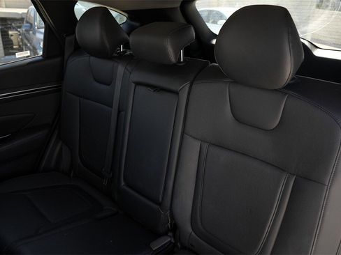 Used 2024 Hyundai Tucson Limited image 28