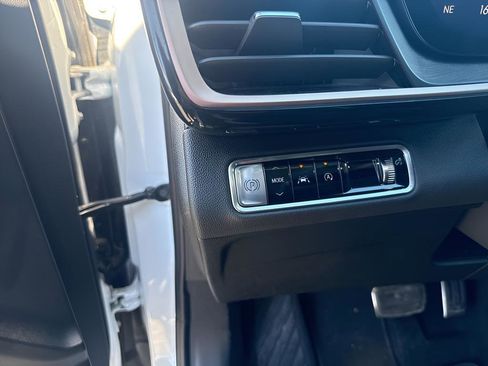 Used 2025 Buick Envision Sport Touring image 17