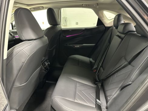 Used 2025 Lexus NX 350h AWD w/ Luxury Package image 31