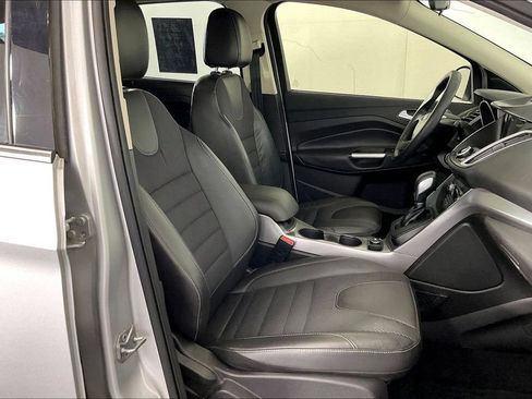 Used 2016 Ford Escape SE w/ SE Chrome Package FWD image 10