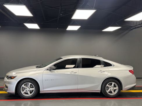 Used 2016 Chevrolet Malibu LS image 3