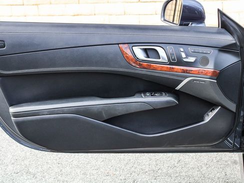Used 2014 Mercedes-Benz SL 550 image 22