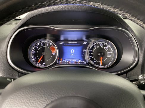 Used 2019 Jeep Cherokee Limited image 20